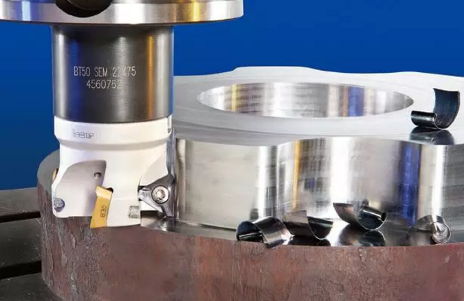 OTT-JAKAB近年來由于刀具材料、刀柄結(jié)構(gòu)以及涂層技術(shù)等領(lǐng)域的長足進(jìn)步。數(shù)控刀具獲得了交飛猛進(jìn)的發(fā)展。高速切削、干式切削等一些高效環(huán)保的數(shù)控切削技術(shù)被越來越廣泛地應(yīng)用在機(jī)械制造領(lǐng)域。