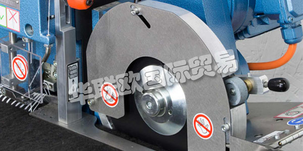 德國DOHLE主要產(chǎn)品：DOHLE縫紉機(jī)、包縫機(jī)、鏈?zhǔn)娇p紉機(jī)、立式縫紉機(jī)等。DOHLE GMBH&Co. KG的亞琛自1870年與高素質(zhì)的員工的專家為您的貨物在紡織品和地毯行業(yè)加盟的廣泛基礎(chǔ)的基礎(chǔ)。