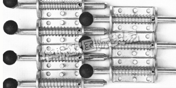 意大利RECO主要產品：RECO螺栓，氣桿等。RECO易于在工業(yè)車輛市場中移動，是所有大小型工業(yè)車輛和卡車零件制造商的恒定商業(yè)參考。豐富的備件經驗和深厚的創(chuàng)新生產和研究技能豐富了其銷售人員的廣泛和多樣化的產品組合，以展示與公司和主要國際活動的直接會議的專業(yè)知識。