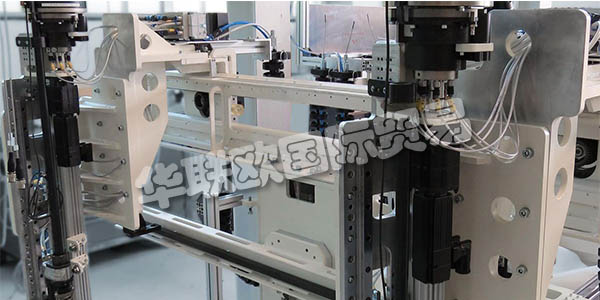 德國DURR品牌的產(chǎn)品主要有：DURR清洗機,DURR壓縮機，壓力容器，輸送機，過濾板，消音器，密封機器人等。