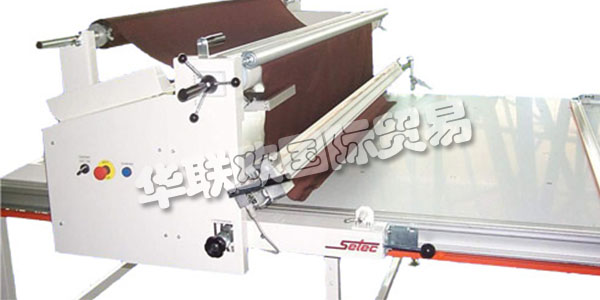 德國(guó)SETEC公司的主要產(chǎn)品：SETEC切割機(jī),SETEC拉布機(jī)，自動(dòng)存儲(chǔ)系統(tǒng)，給料機(jī)，傳送帶等。