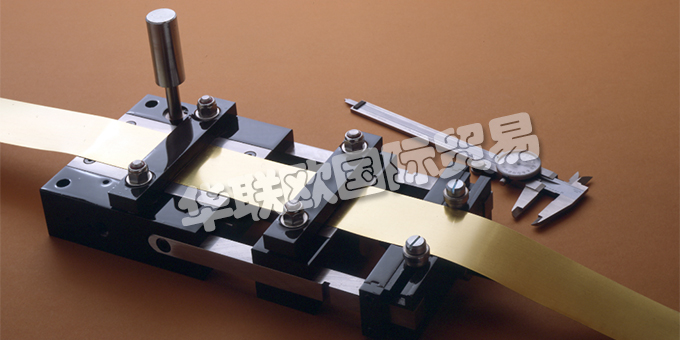 美國(guó)RAPID AIR公司的產(chǎn)品有：RAPID-AIR供料器、RAPID-AIR送料器、RAPID-AIR空氣送料器、空氣供給裝置、伺服供料器 矯直機(jī)、切割機(jī)、定長(zhǎng)切割機(jī)、線圈處理設(shè)備、刀具、電動(dòng)閥門(mén)、電動(dòng)執(zhí)行法閥。