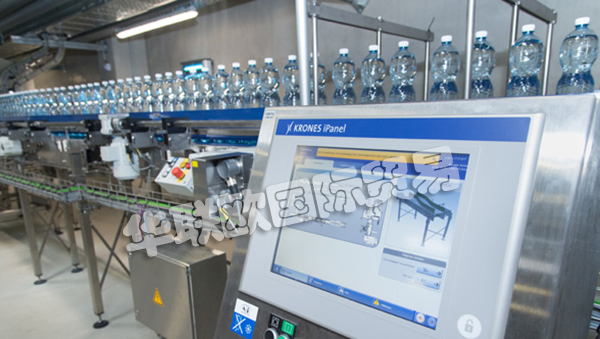 品牌介紹：【KRONES】總部位于德國新特勞普林的克朗斯KRONES集團(tuán)為各種工藝過程技術(shù)、灌裝技術(shù)和包裝技術(shù)開發(fā)規(guī)劃并制造機(jī)器和整套設(shè)備。KRONES的產(chǎn)品組合借助內(nèi)部物流系統(tǒng)、信息技術(shù)和工廠規(guī)劃而得以完善。KRONES設(shè)備每天處理的瓶子、易拉罐和特殊造型容器數(shù)以百萬計(jì)...更多關(guān)于德國KRONES,KRONES灌裝機(jī),KRONES貼標(biāo)機(jī)產(chǎn)品內(nèi)容還請(qǐng)繼續(xù)閱讀以下文章，謝謝！
